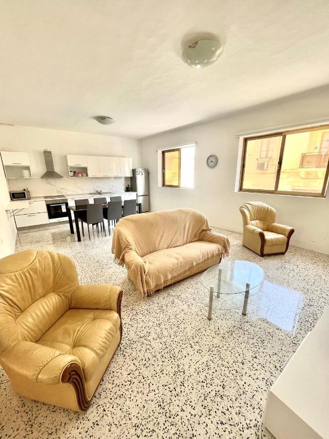 Camag Apartment - Very Close To Airport Birżebbuġa 외부 사진